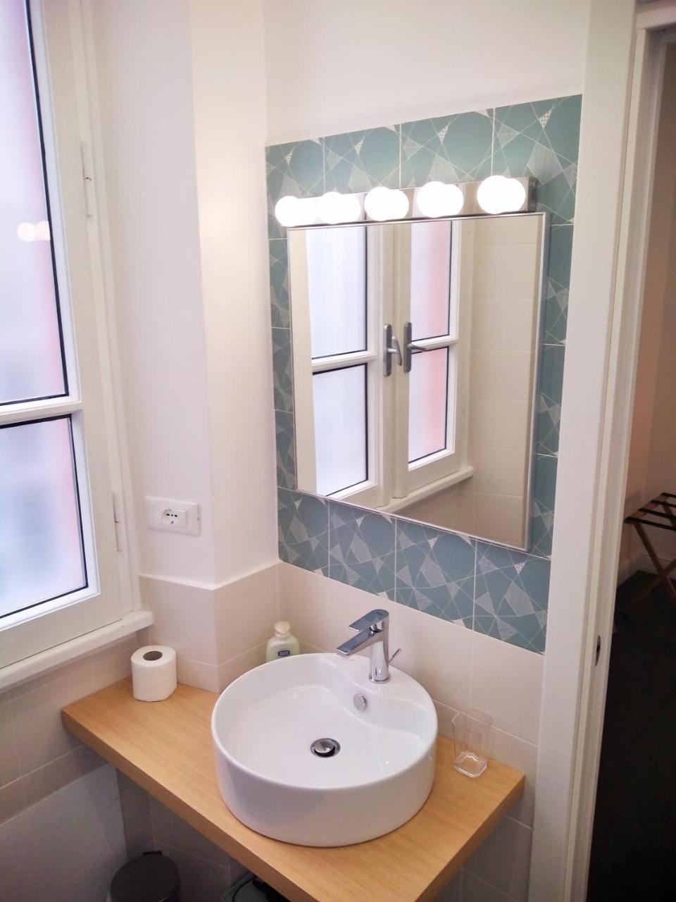 Casa Italiano - BestBnB Garbatella Rome Bagian luar foto